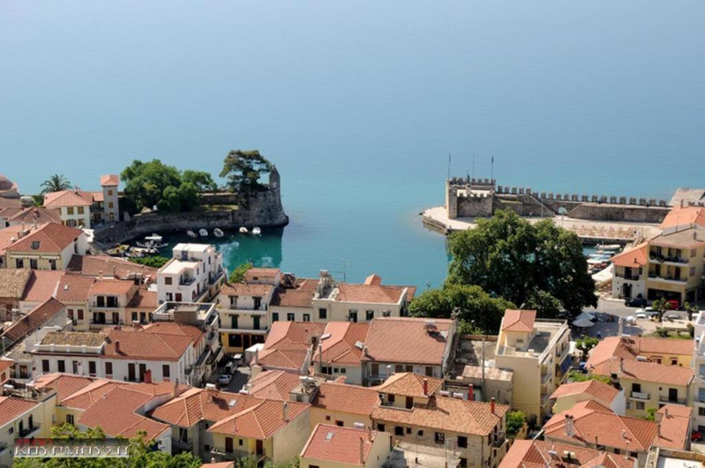 Villa View By The Castle Nafpaktos Esterno foto
